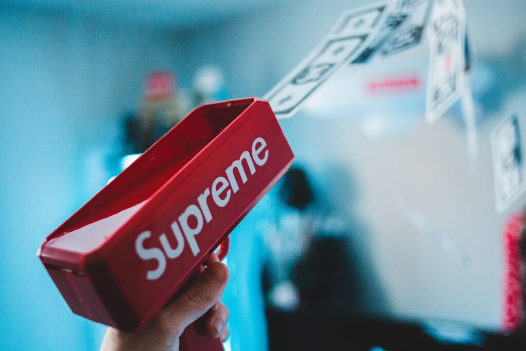 Supreme-logo